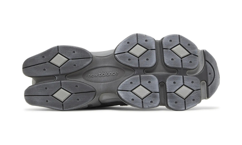 New Balance 9060 Magnet