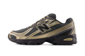 New Balance 740 Black Gold