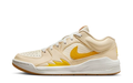 Jordan Stadium 90 Pale Vanilla Coconut Milk Tour Yellow Yellow Ochre (Women's)