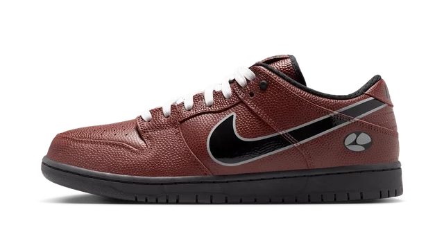 Nike SB Dunk Low Limosine Skateboards