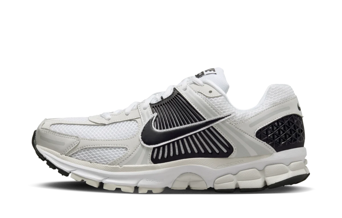 Nike Zoom Vomero 5 White Black